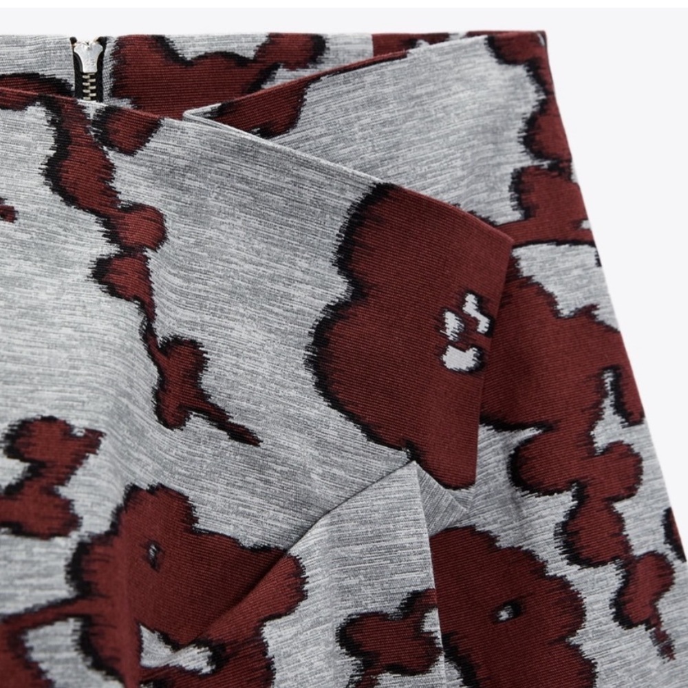 Zara Studio Limited Edition Grey Burgundy Floral Midi Skirt M High Waist Pleated - Picture 10 of 12